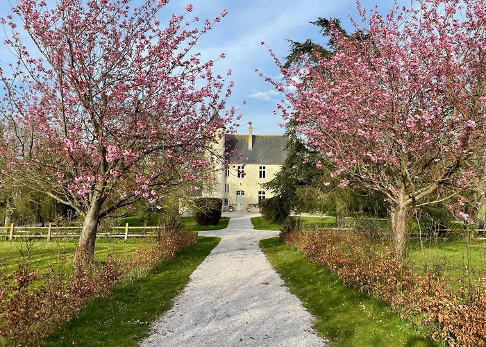 Chateau De Monfreville